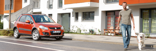 Das Bild zeigt ein Fahrzeug der Marke suzuki