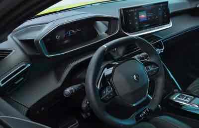 2025-04-cockpit.jpg (400×259)