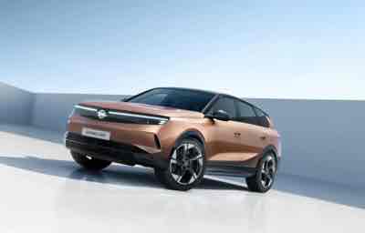 2026-08-opel-suv-motiv.jpg (400×256)