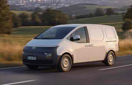 2026-10-staria-motiv.jpg (450×292)