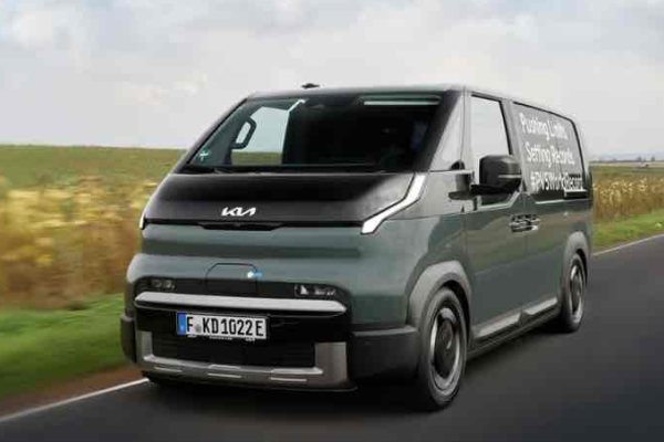 PV5 - Cool designter Kurzstrecken-Shuttle mit Talenten